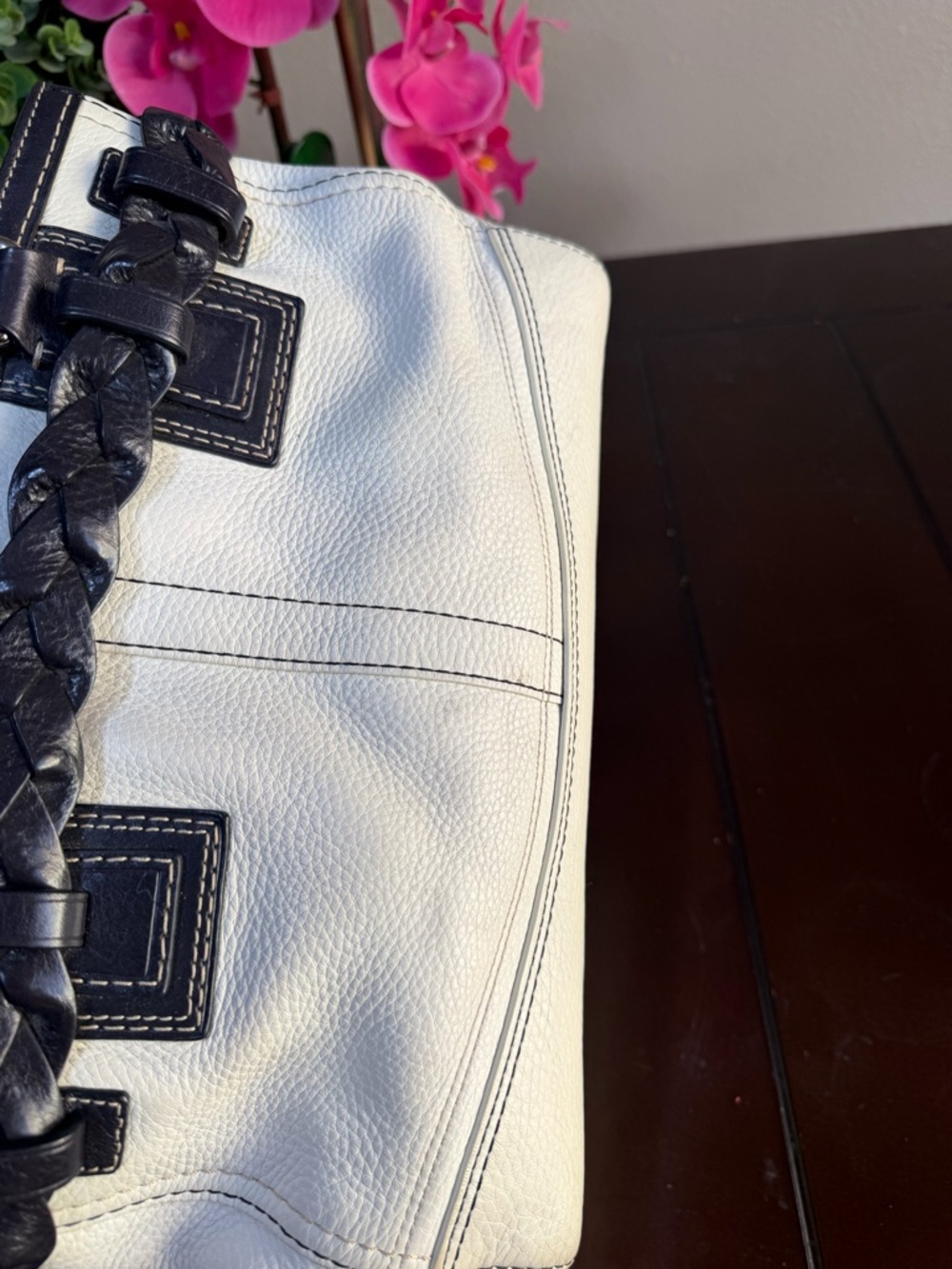 Coach Hampton braided satchel in white and black pebble leather - Picture 14 of 16
